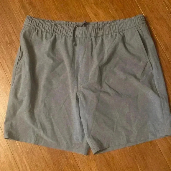PGA tour men’s XL gray shorts - 7in inseam - drawstring - pockets - like new - Picture 1 of 6